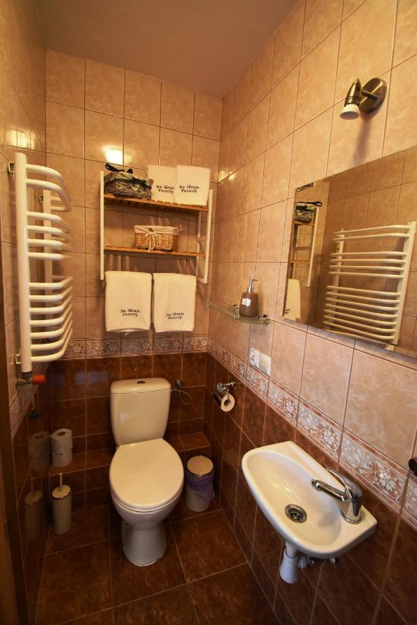Pokoje Goscinne Na Skraju Puszczy Pogorzelce Exterior photo