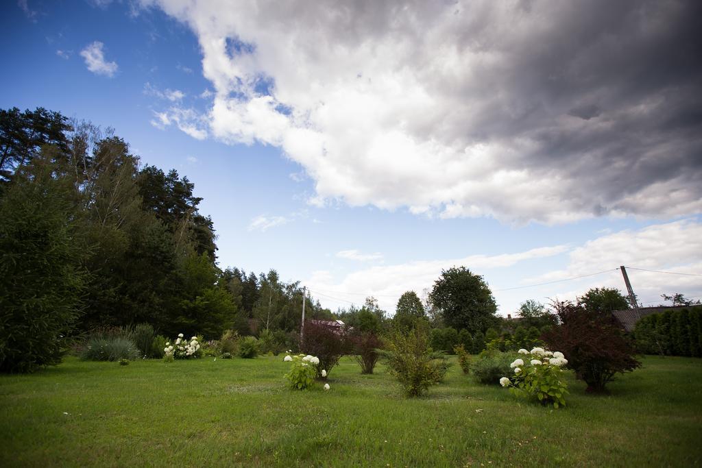 Pokoje Goscinne Na Skraju Puszczy Pogorzelce Exterior photo